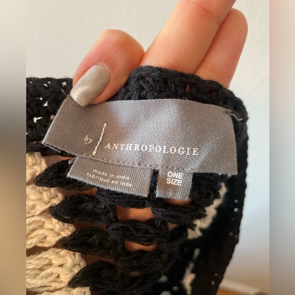 New without tag Anthropologie crochet poncho top - Picture 5 of 7